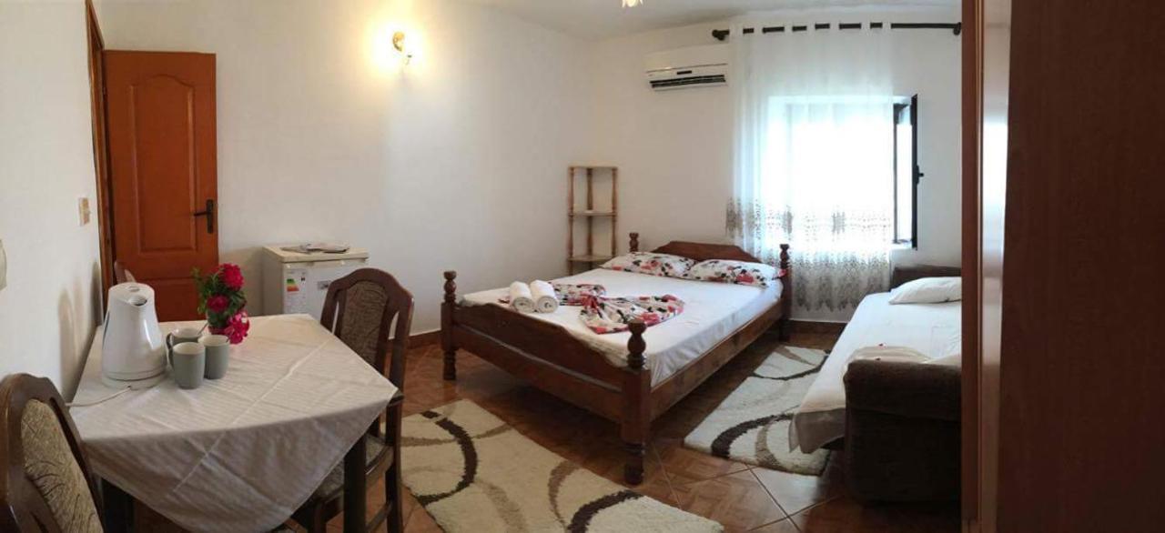 Guest House Naser Ulcinj Kültér fotó