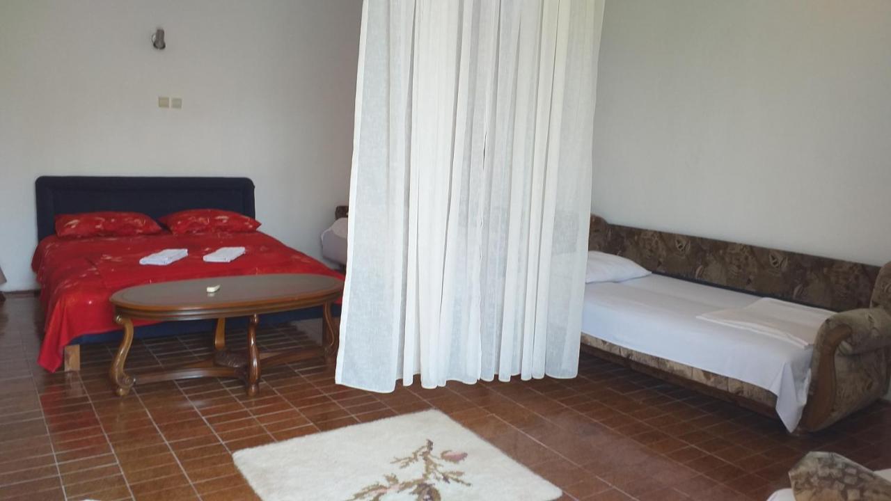Guest House Naser Ulcinj Kültér fotó