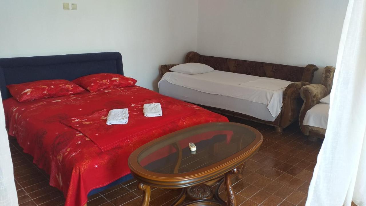 Guest House Naser Ulcinj Kültér fotó