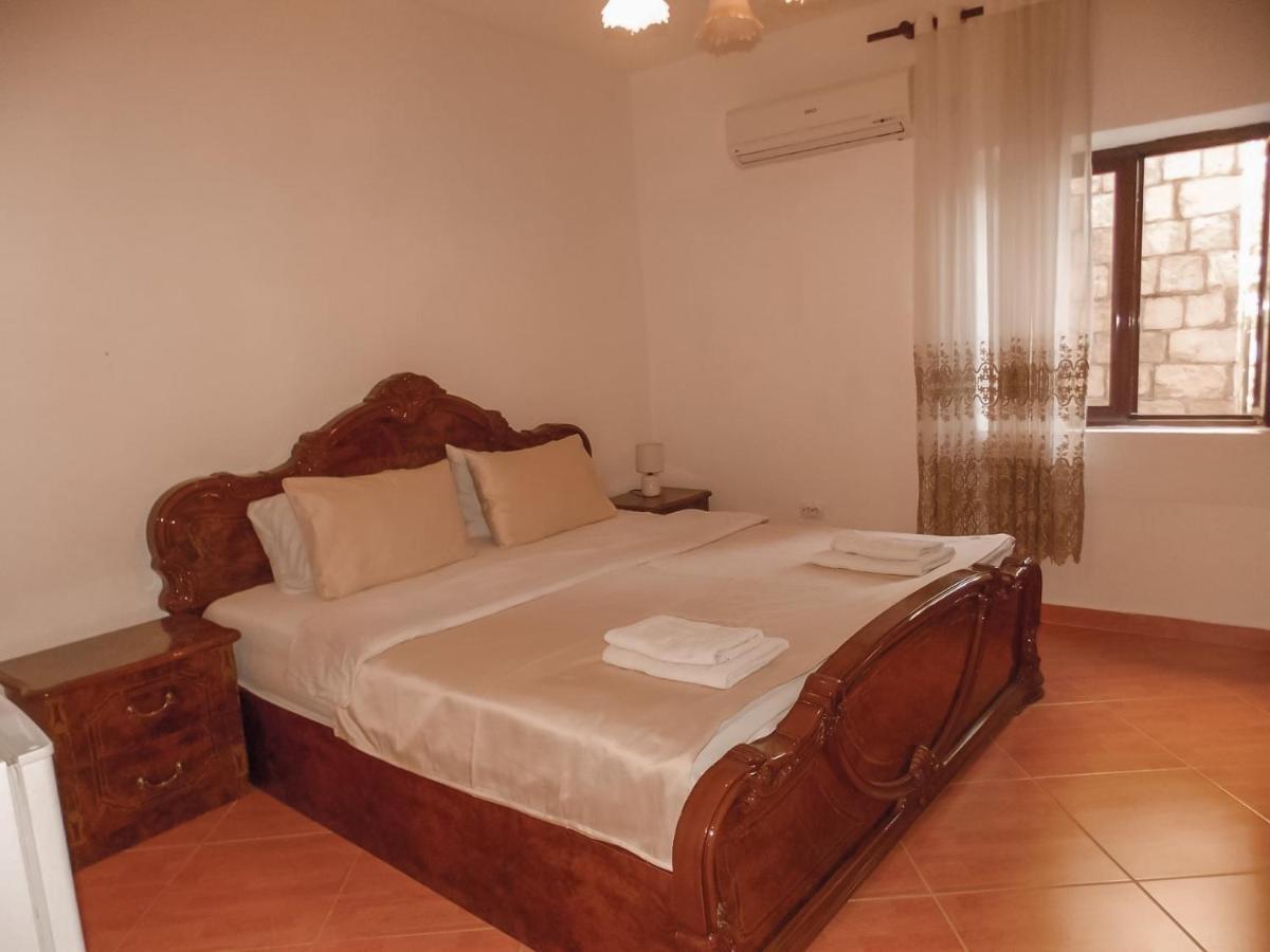 Guest House Naser Ulcinj Kültér fotó